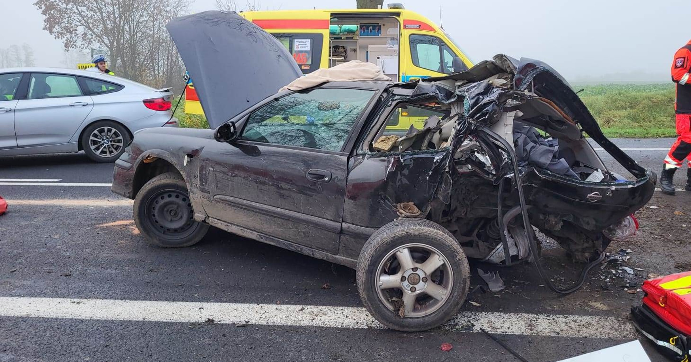Tragiczny wypadek. Dwie osoby zginęły w Nissanie Almera