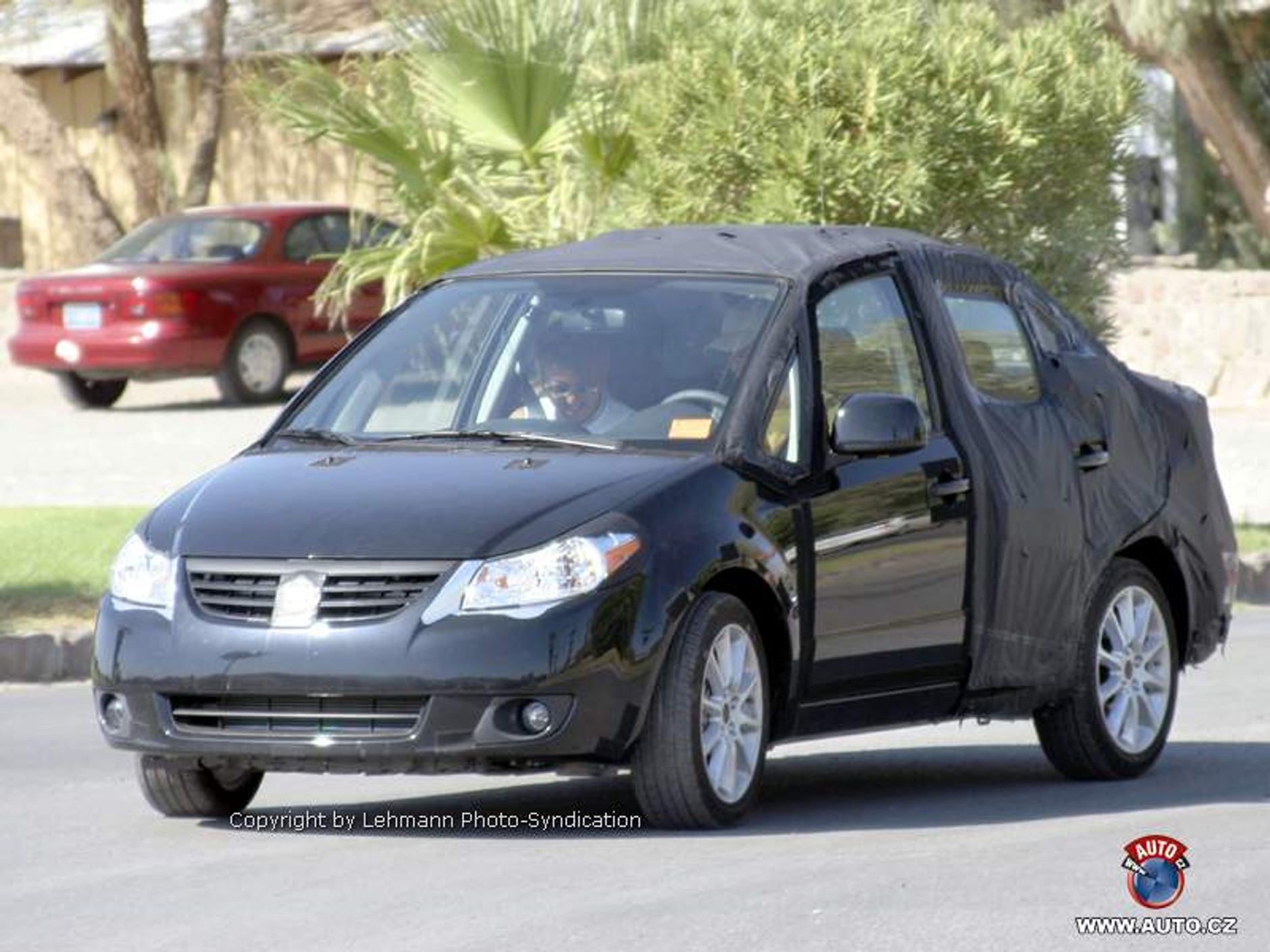 Zdjęcia szpiegowskie: Suzuki SX4 również jako sedan