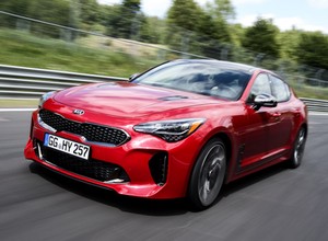 Kia Stinger w polskiej ofercie za 149,9 tys. zł