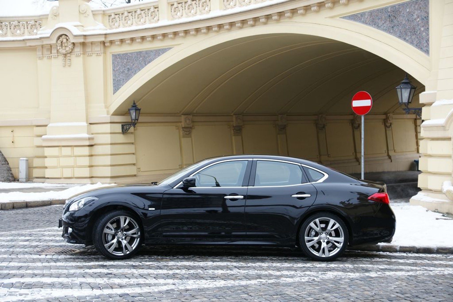 Infiniti M – luksus dla biznesmena