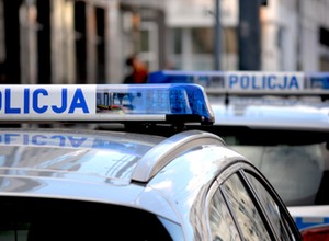 Rodzice zostawili dzieci w śmiertelnej pułapce. Policjanci nie mieli wyjścia