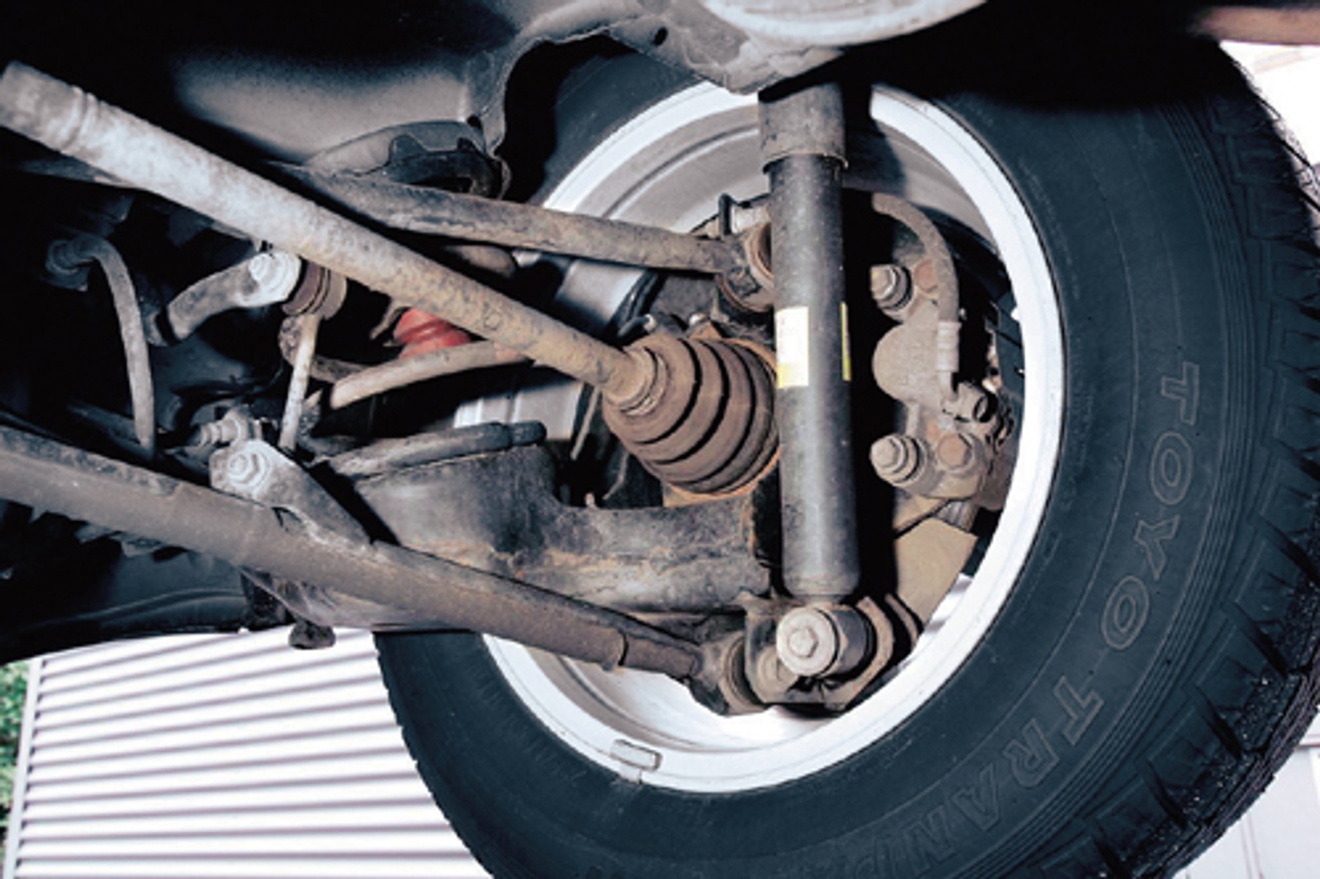 Land Rover Freelander, Suzuki Grand  Vitara, Toyota RAV4 - Dużo wolności za małą kasę