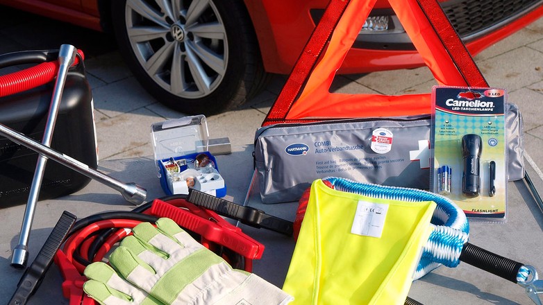 Samochodowe EDC, czyli co warto wozić w aucie?