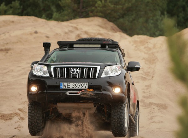 Toyota Land Cruiser: w ciężki teren jedź bezpiecznie