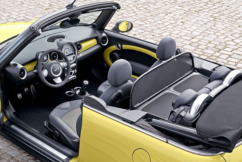 Detroit 2009: premiera światowa Mini Cabrio