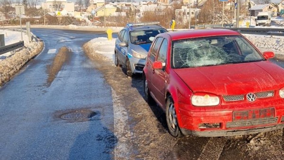 Policjantka z Pińczowa udzieliła pomocy poszkodowanej w wypadku