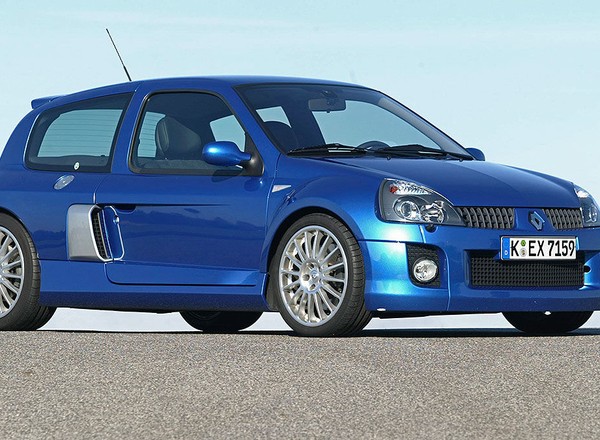 Renault Clio V6 – tak jeździ najmocniejsza fabryczna wersja