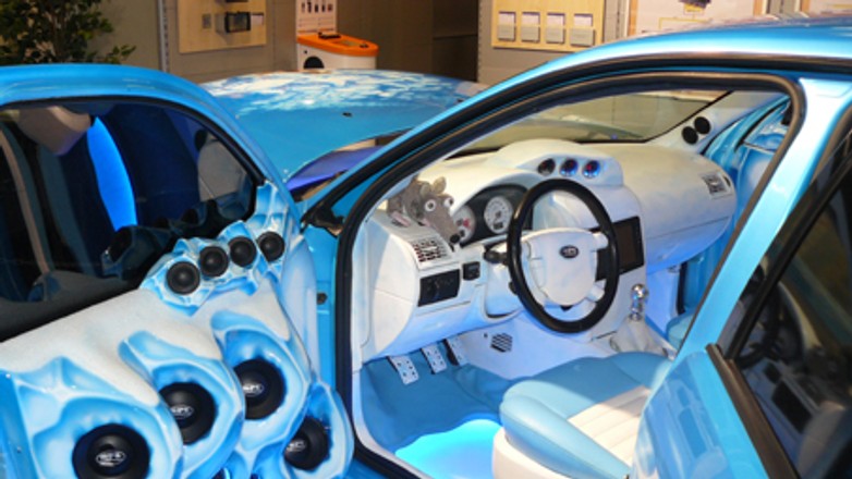 Car Audio: Multimedia w czasach kryzysu