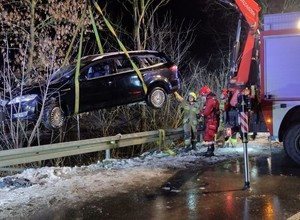 W ostatniej chwili ocalony z tonącego auta. Co powiedział policji?