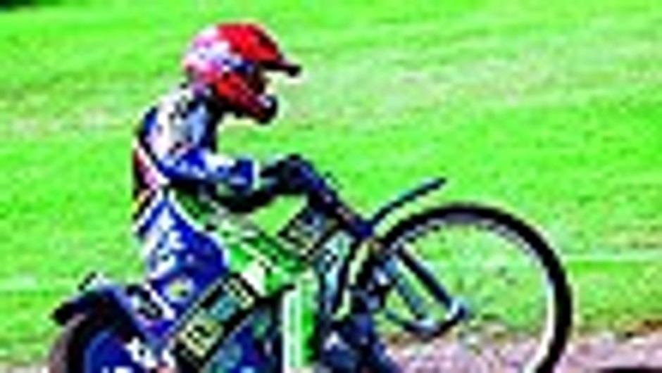 O kilka centymetrów