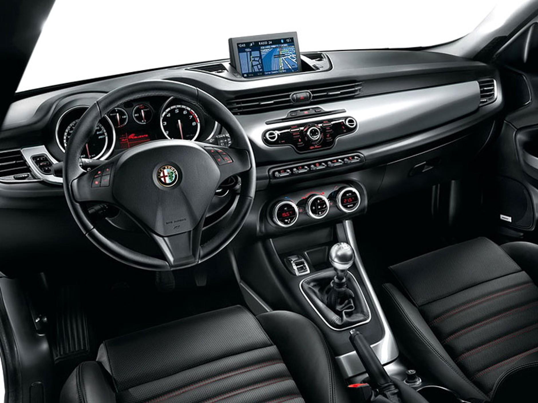 Alfa Romeo Giulietta: wnętrze i nowe zdjęcia