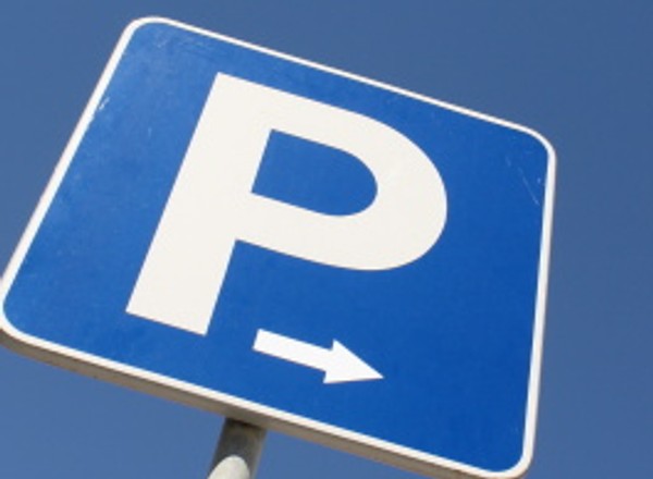 Jak parkować bez mandatu? Małe kompendium wiedzy