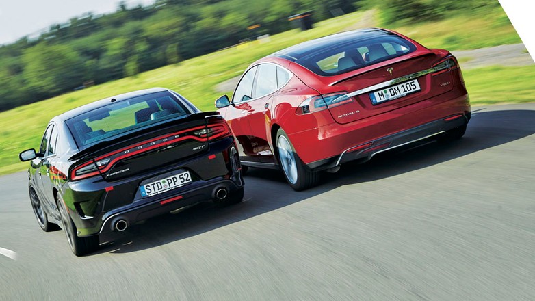 Brutal kontra anioł - czyli, Dodge Charger Hellcat kontra Tesla Model S P85D