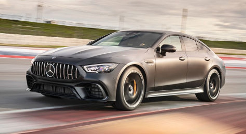 Mercedes-AMG GT 4 z napędem hybrydowym plug-in