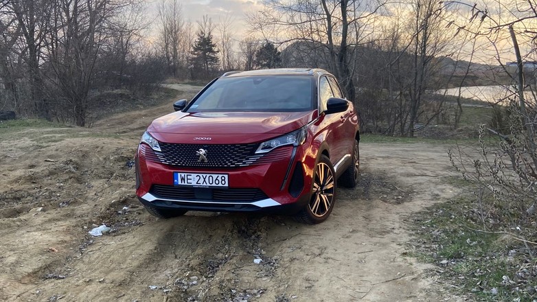 Peugeot 3008 GT pokazał kły - czyli, SUV widoczny w tłumie