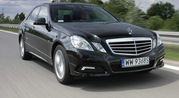 BMW serii 5 kontra Mercedes klasy E – która limuzyna będzie lepszym wyborem?