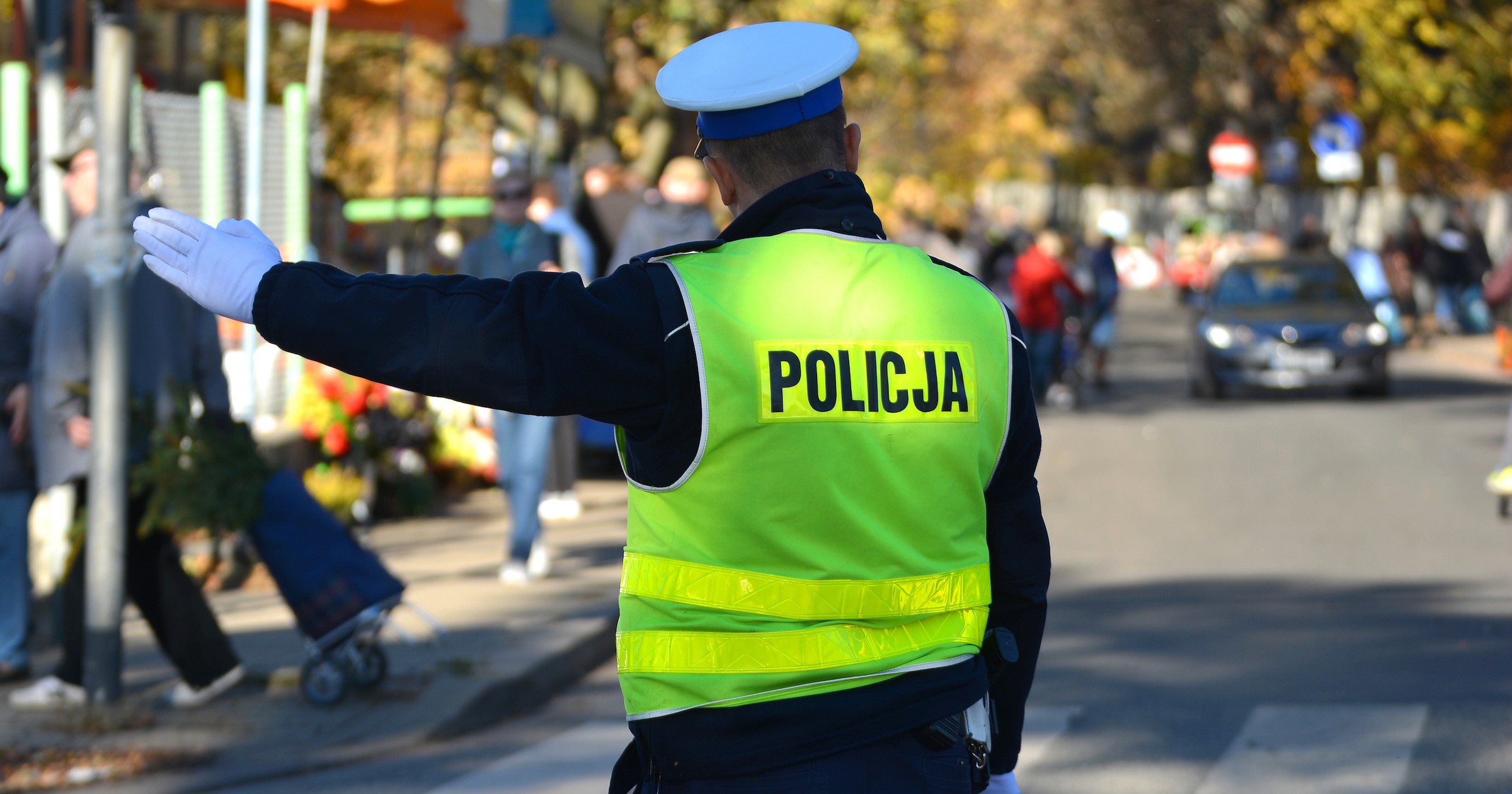 Kierowanie ruchem przez policjanta