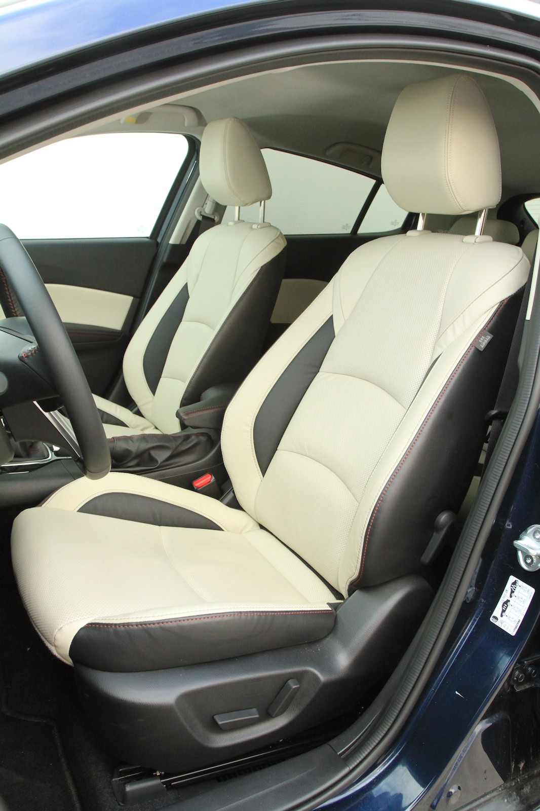 Honda Civic 1.8 kontra Mazda 3 2.0 | Test