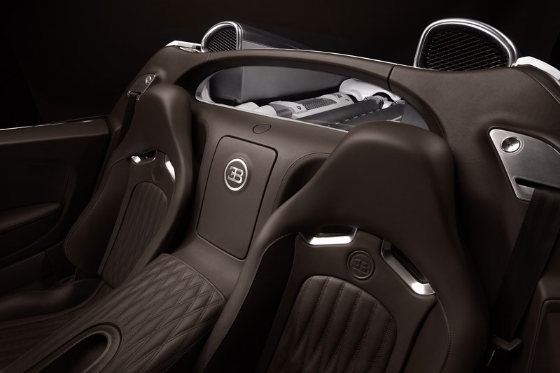 Bugatti Veyron 16.4 Grand Sport: 360 km/h w kabriolecie (wideo)