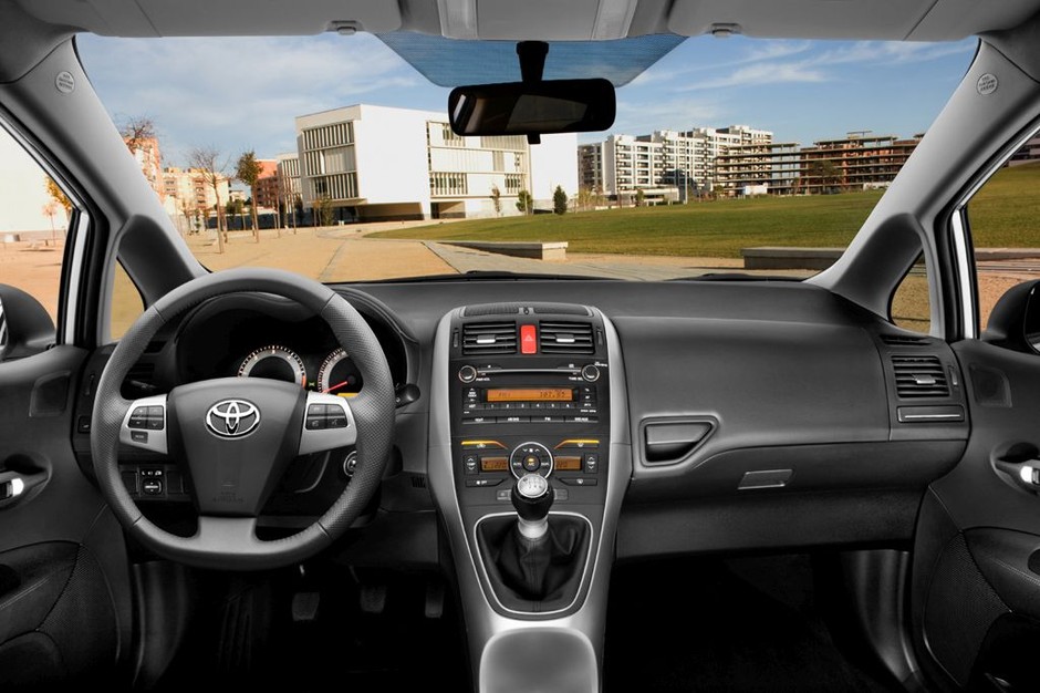 Toyota Auris 1.4 D-4D: Uszlachetniająca kosmetyka