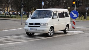 Czy wiesz, co oznacza znak P-21? Ignorując go, możesz dostać mandat albo spowodować wypadek