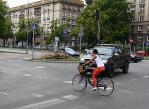 300 zł mandatu dla rowerzystów to możliwy scenariusz. Każdy się spotkał z takim wykroczeniem