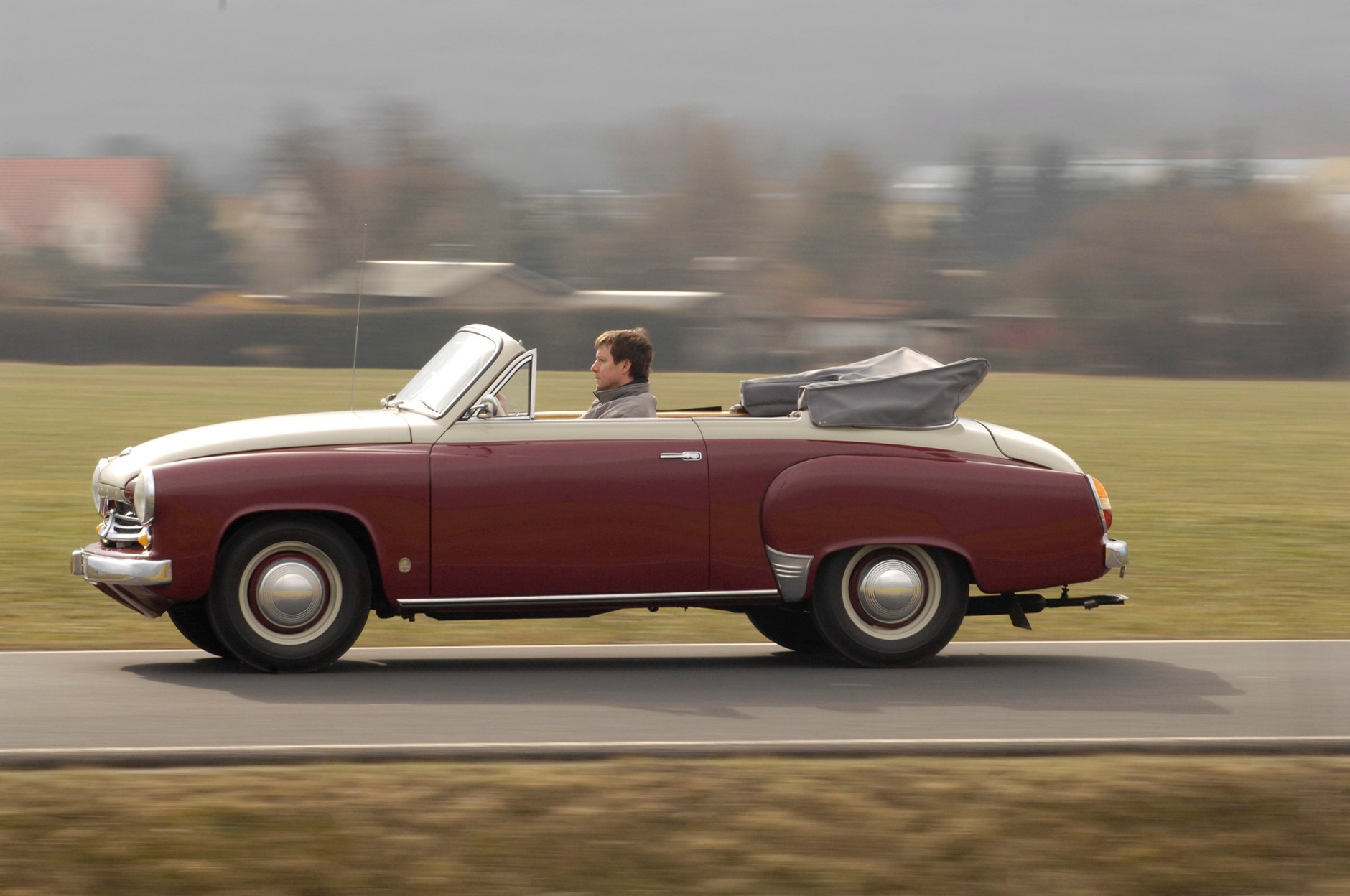 Najpiękniejsze samochody PRL-u