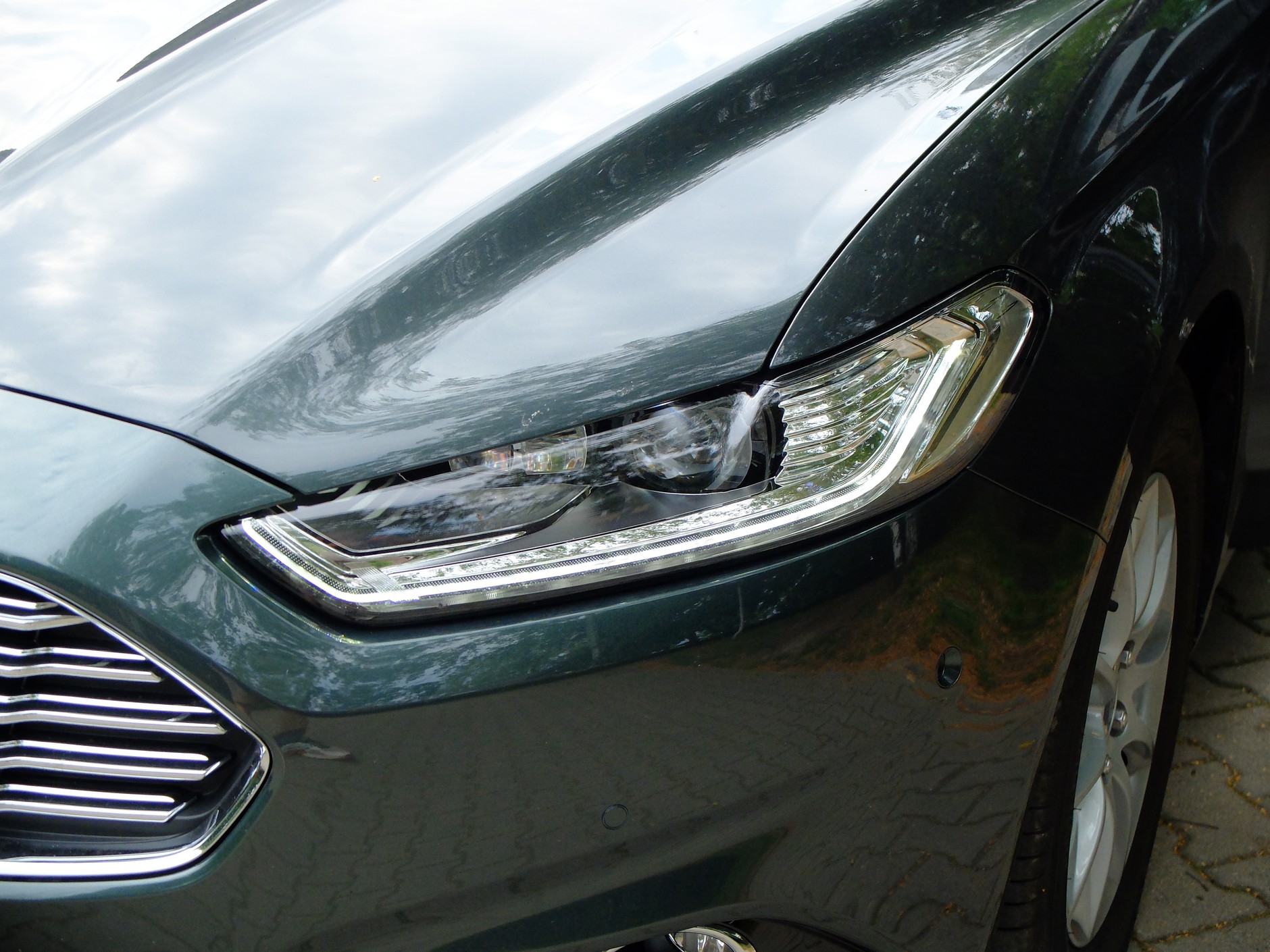 Ford Mondeo Hybrid