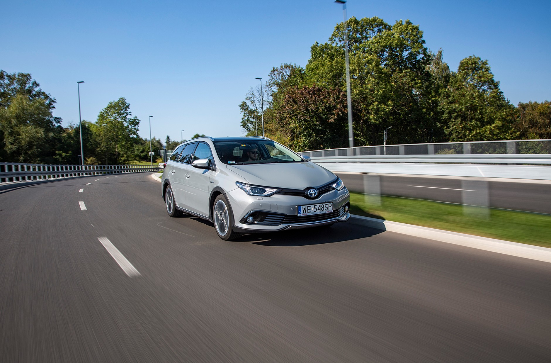 Toyota Auris Touring Sports kombi 1.8 Hybrid - hybryda dla aktywnych