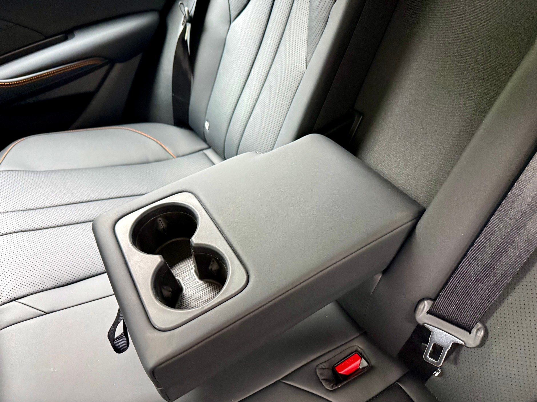 BYD Sealion 5