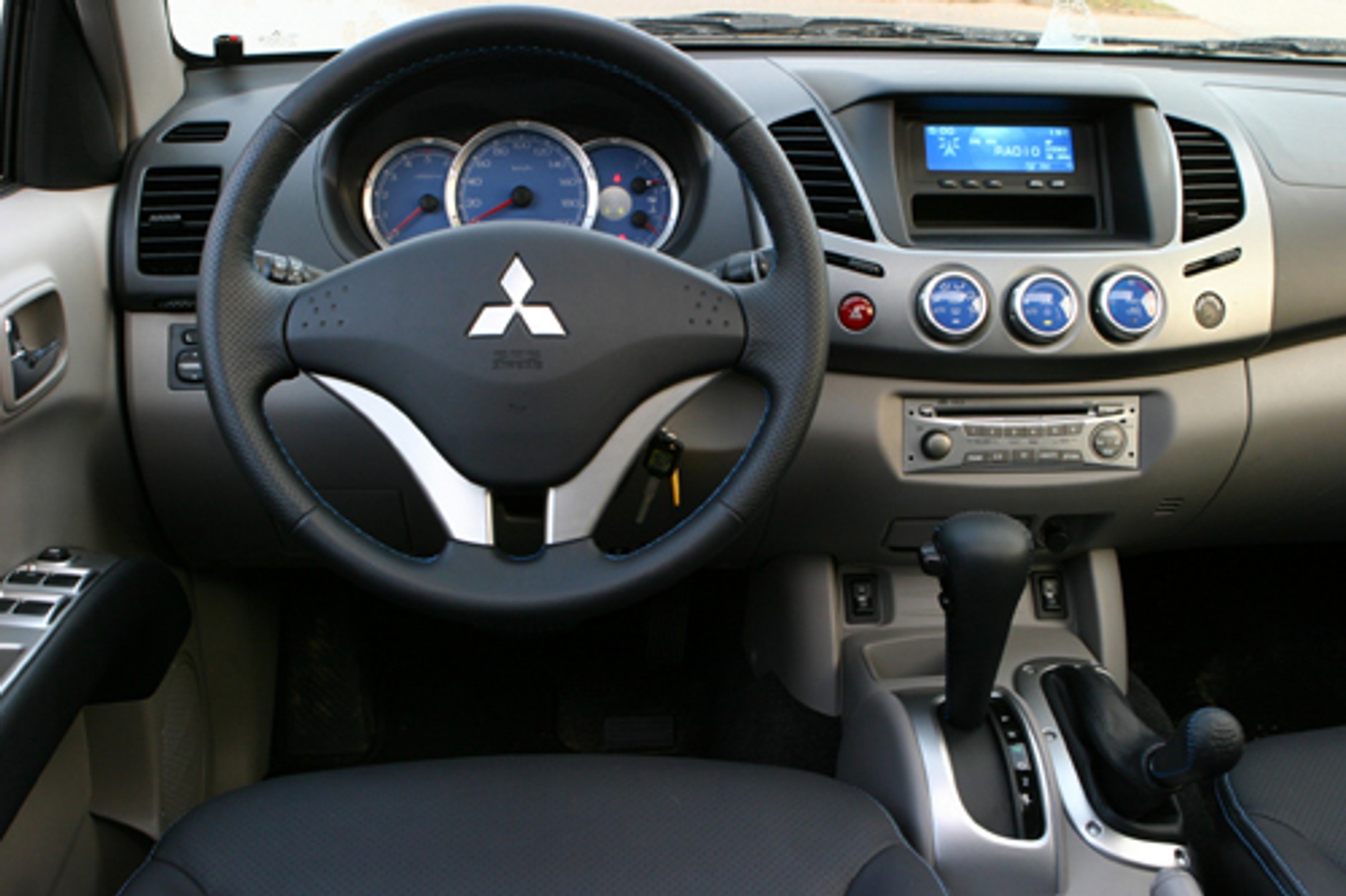 Mitsubishi L200 - Sprawny na każdej drodze