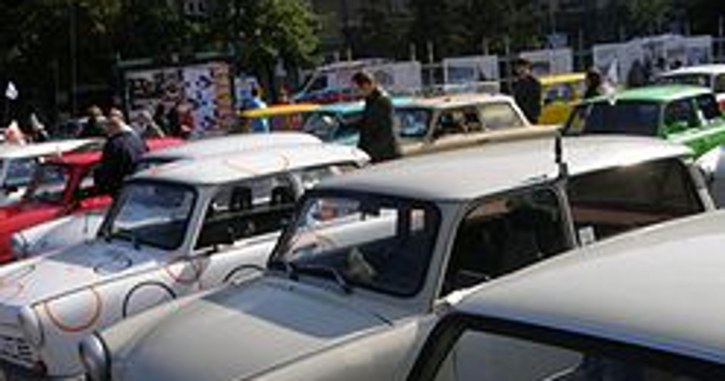 TrabiEXPO 2009: 80 mydelniczek zaparkowało na Rynku Podgórskim