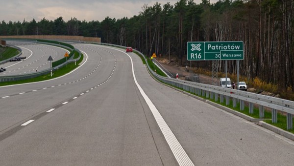 Mieszkańcy dopominają się ekranów akustycznych przy Południowej Obwodnicy Warszawy