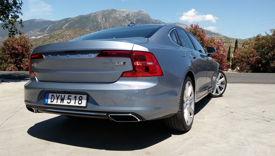 Volvo S90