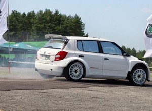 Fabia S2000 walczy o homologację