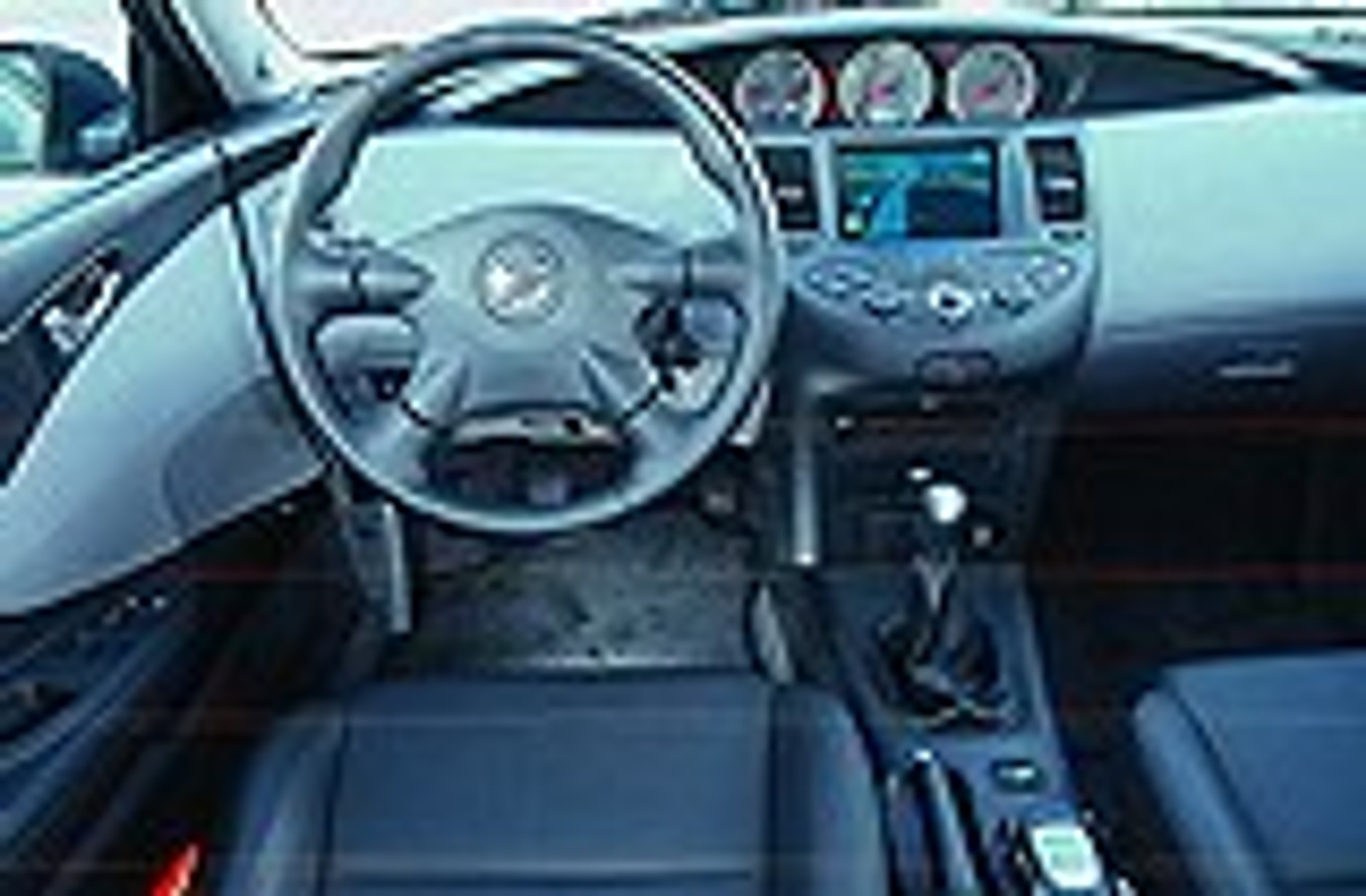 Nissan poza szeregiem