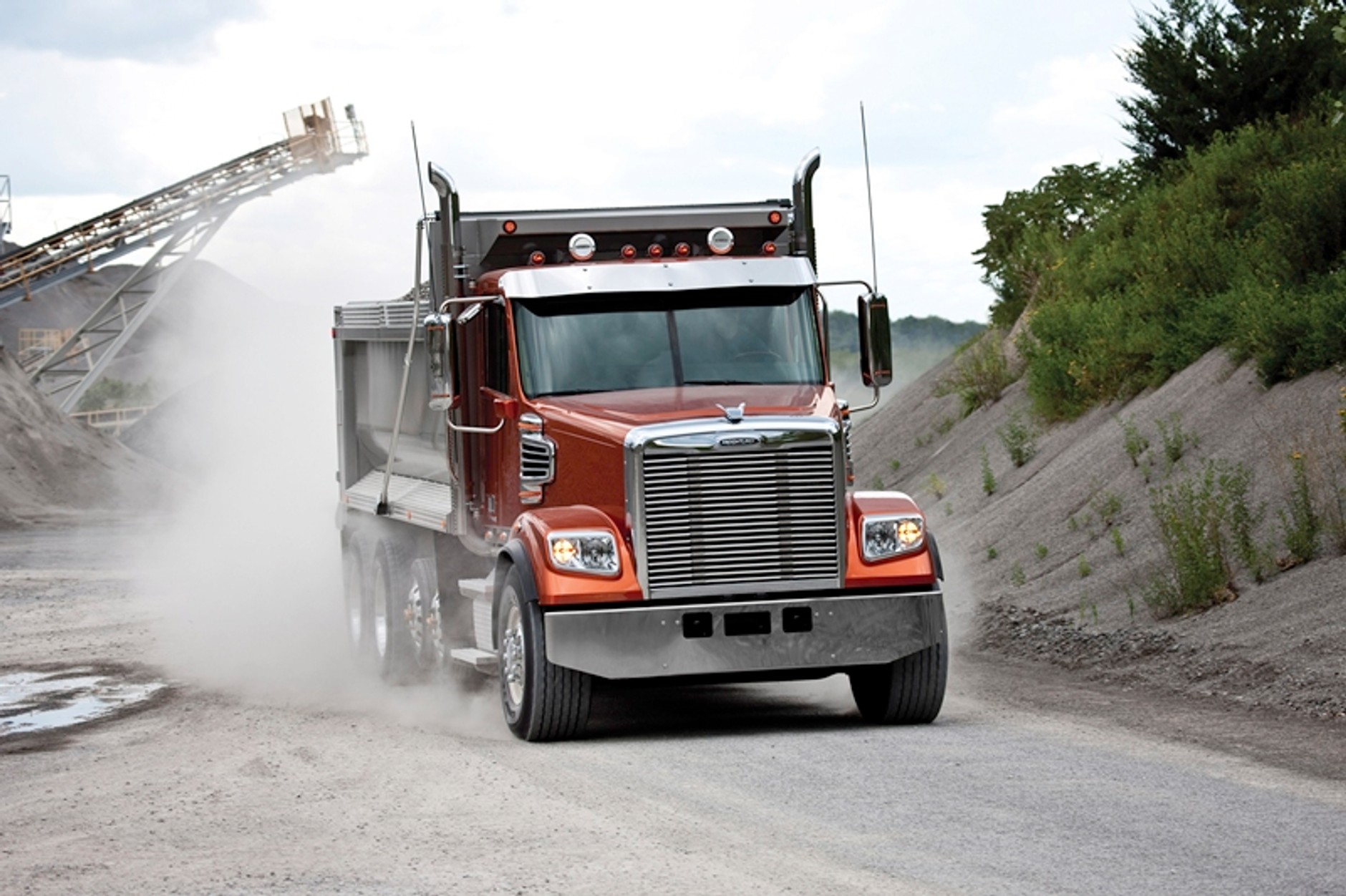Amerykańskie ciężarówki Mercedesa to fascynujące maszyny