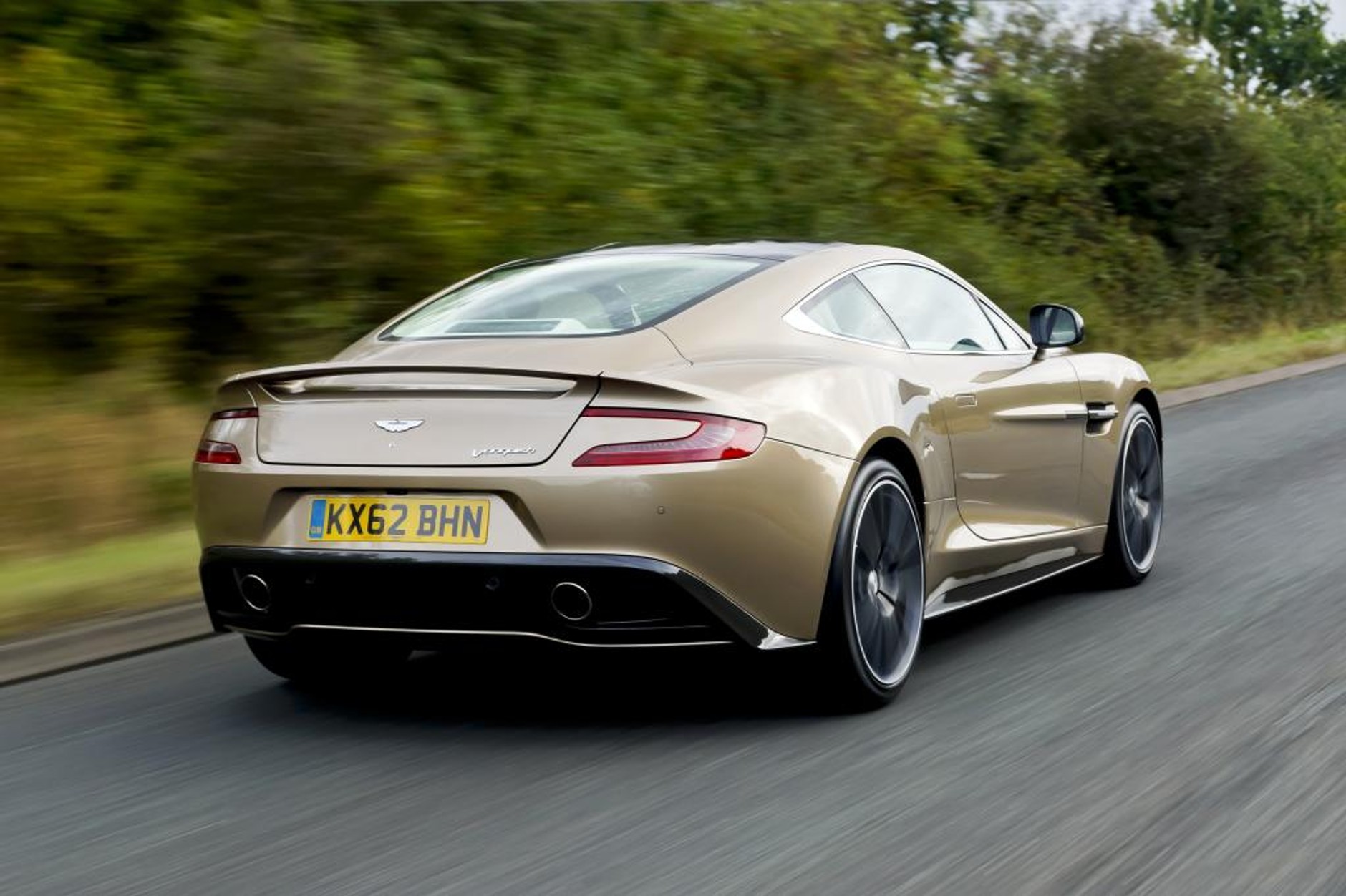 Jak jeździ Aston Martin Vanquish?