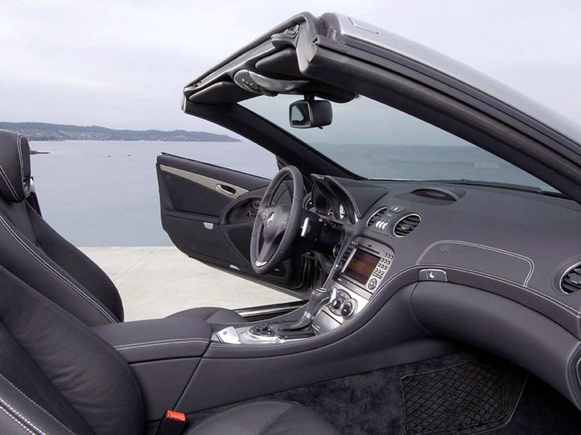 Mercedes-Benz SL – radykalna zmiana na drugą połowę cyklu modelowego