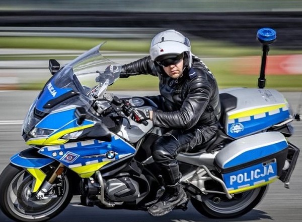 Policjant wracał ze służby. Tego nie mógł nie zauważyć