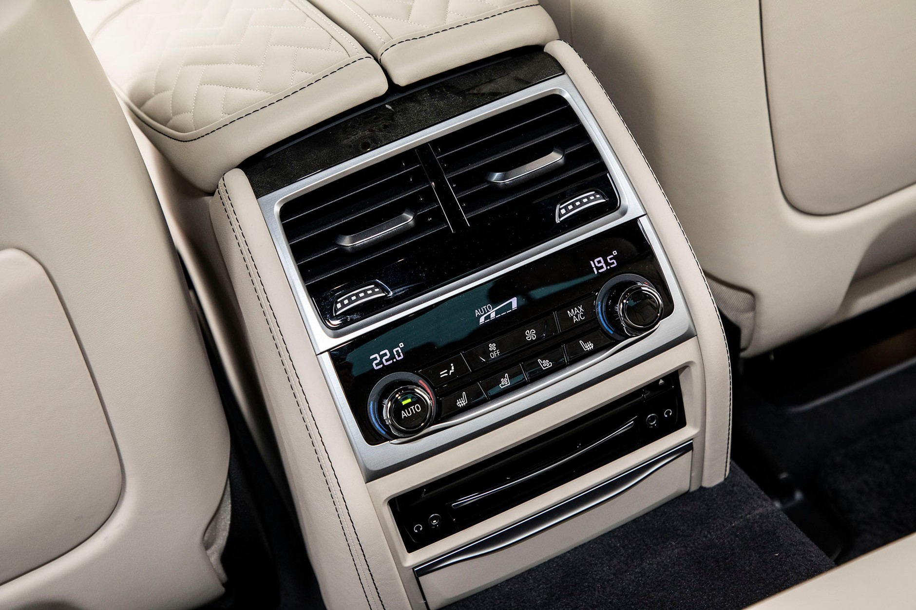 BMW 750i xDrive