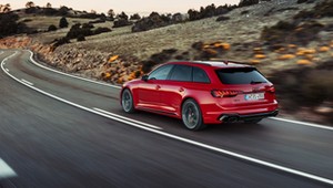 Nowe Audi RS 4 Avant po liftingu – szybsze i naszpikowane elektroniką