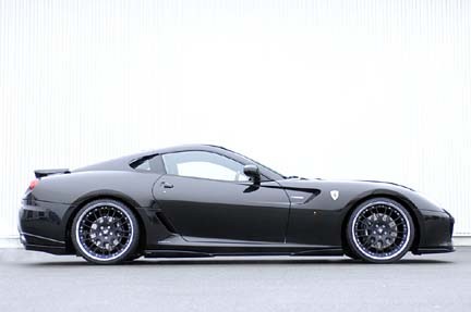 Hamann 599 GTB: stado dzikich mustangów