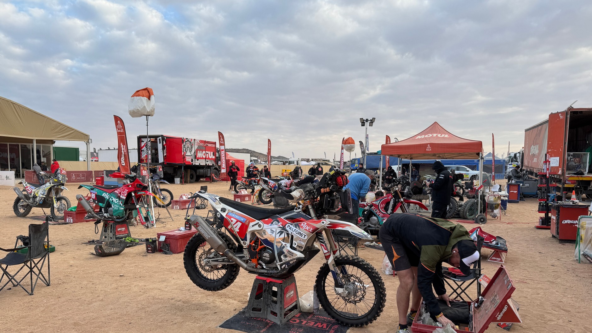 Biwak Rajd Dakar 2025
