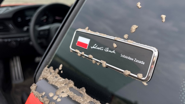 Porsche 911 Dakar RED58 Special w hołdzie Sobiesławowi Zasadzie
