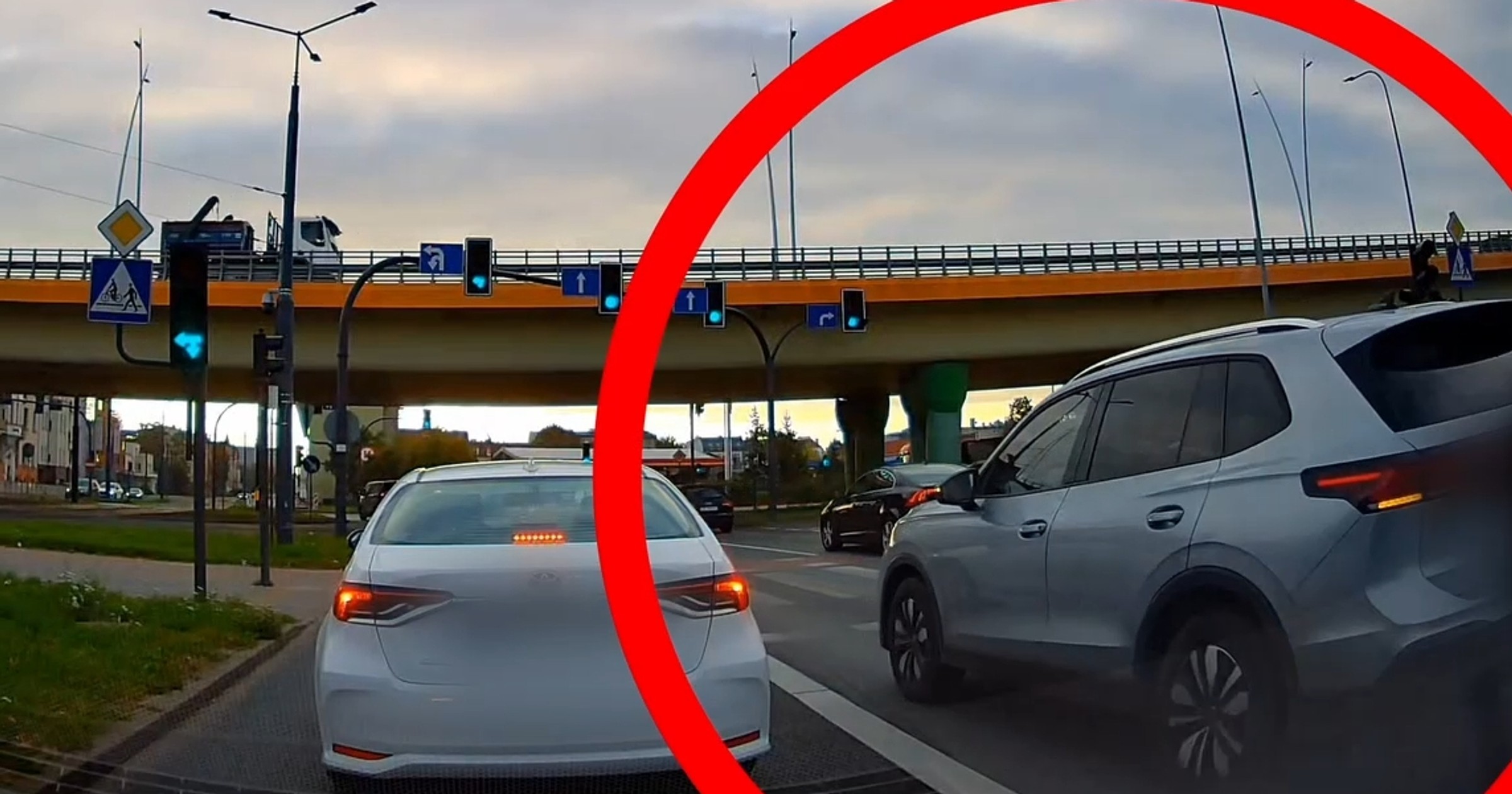 Za skręt z pasa do jazdy prosto grozi surowa kara