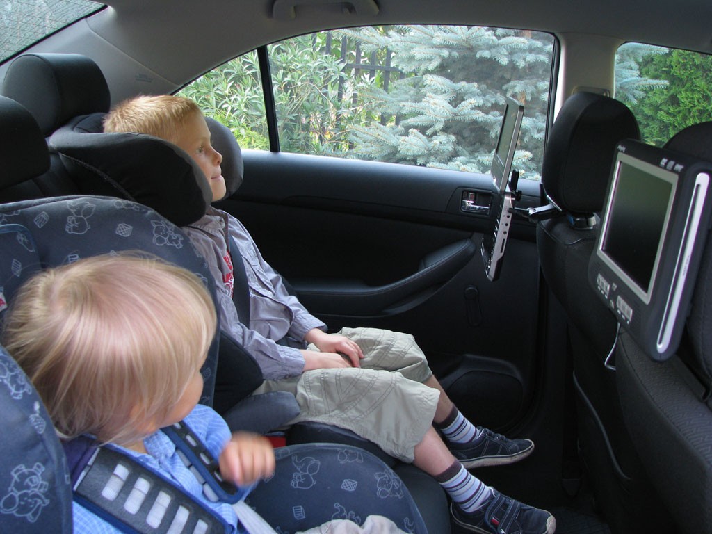 DVD w aucie: Samochodowe kino dla każdego