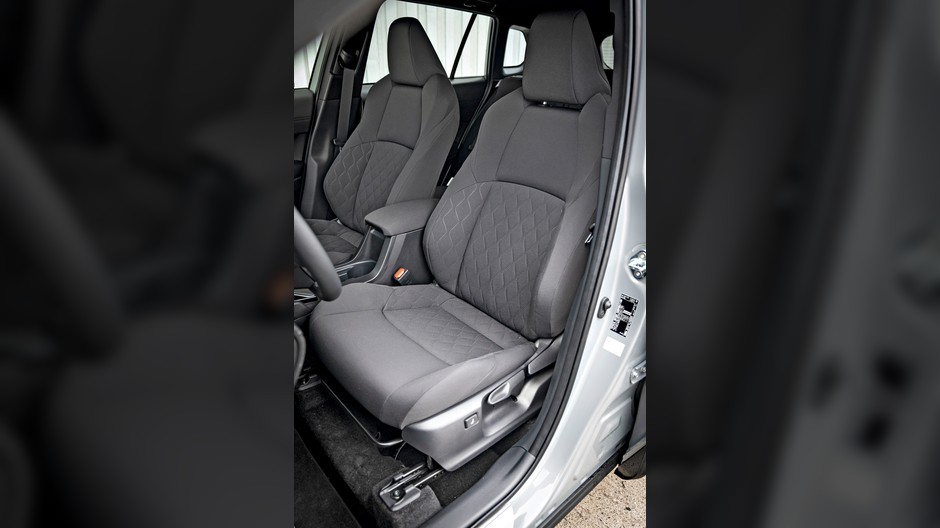 Skoda Karoq kontra Toyota Corolla Cross