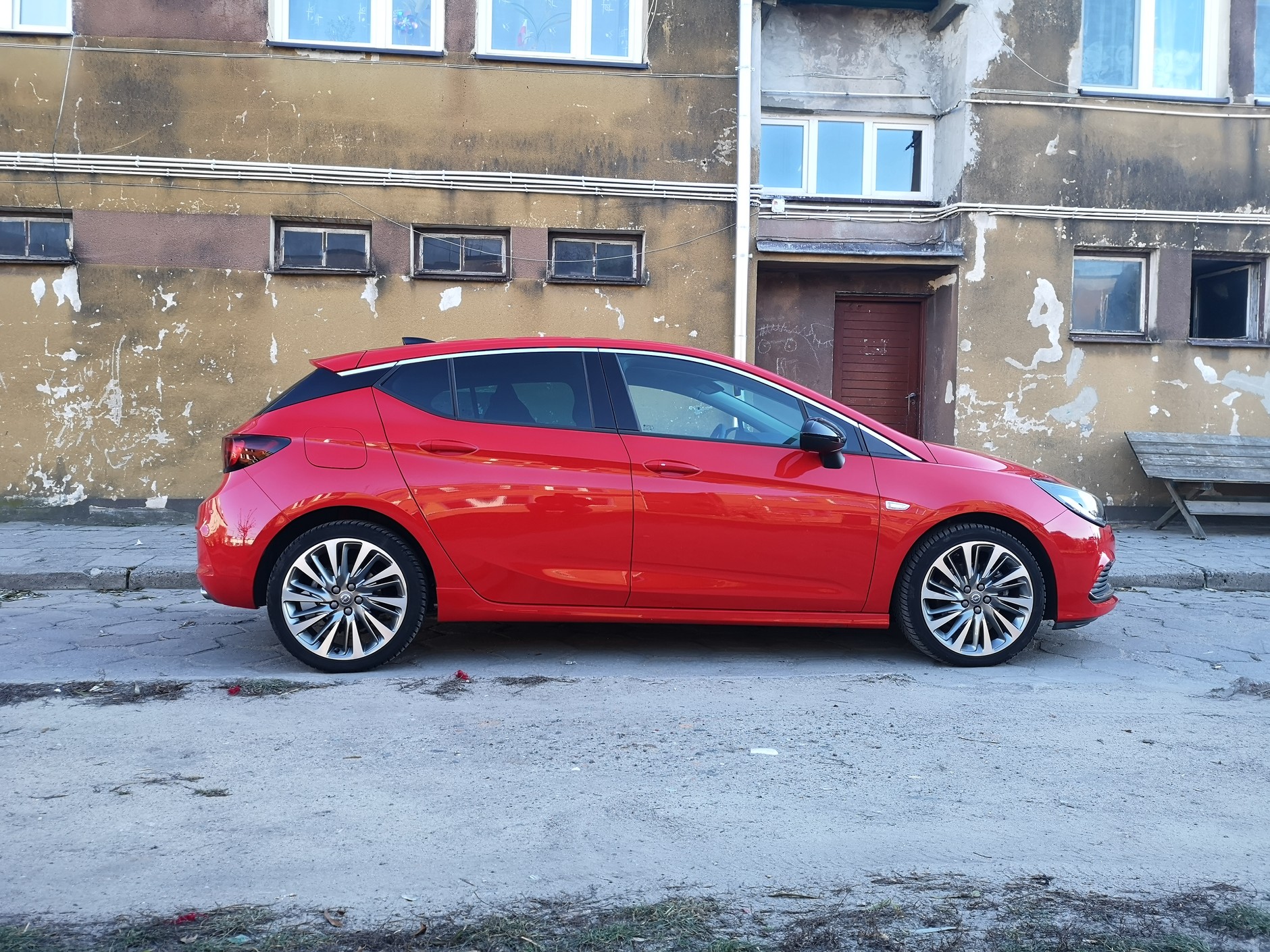Opel Astra 1.6 Turbo Elite 200 KM