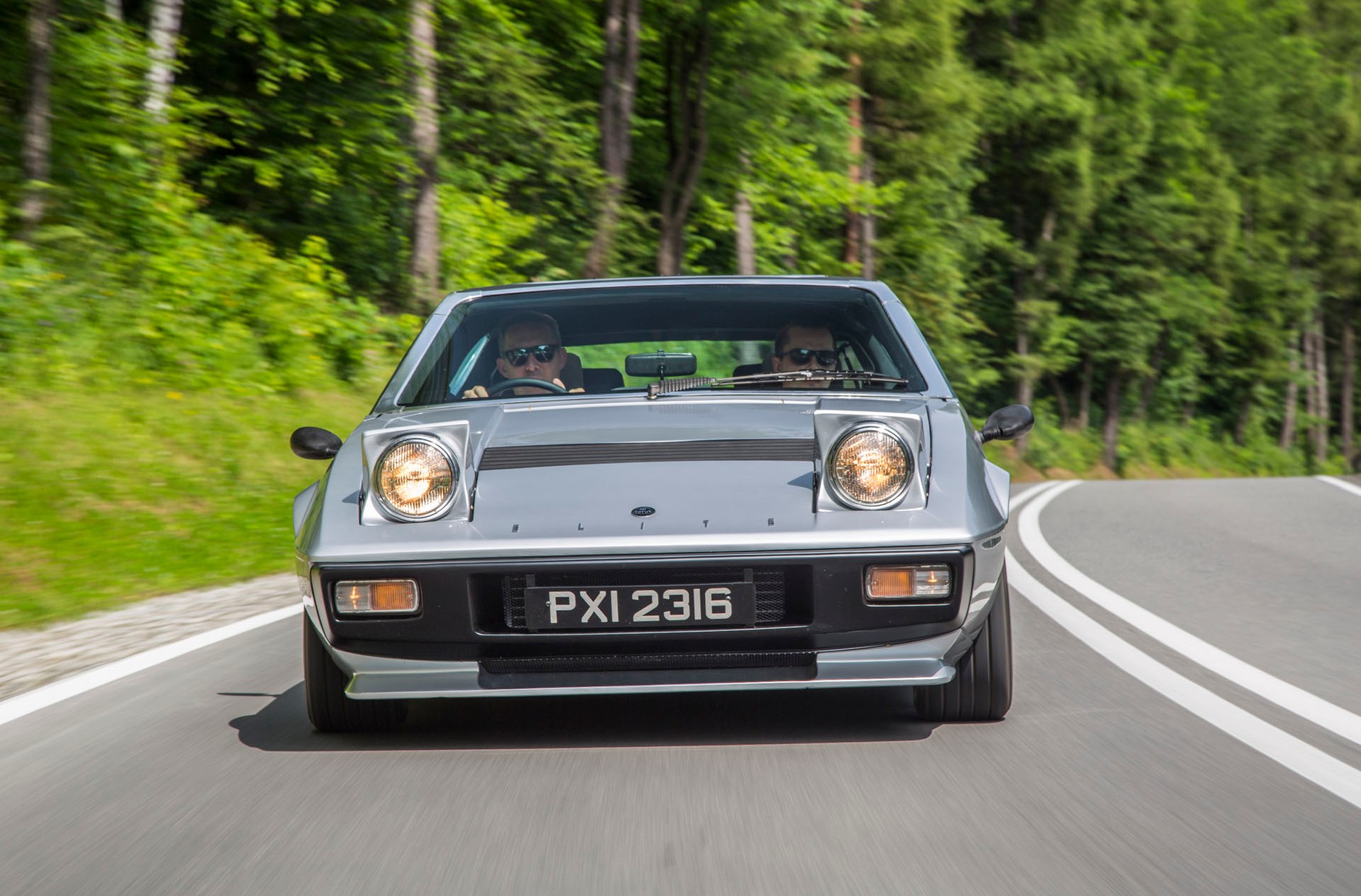 Klasyk, który zmienił historię - Lotus Elite II Type 75